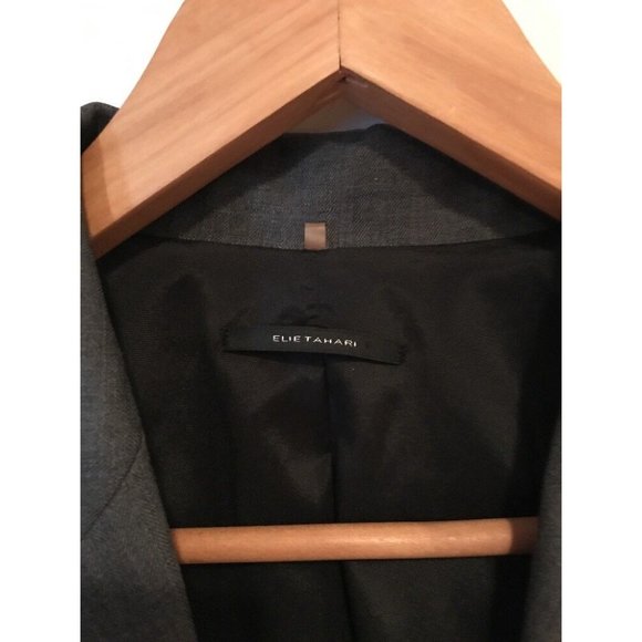 Tahari Arthur S. Levine Black & Gold Pinstripe Blazer, Size 16 (US) NWT! $250 - Picture 4 of 7